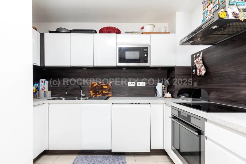 Modern 1 Bed + Balcony, Bath Street, St Helier — photograph 8