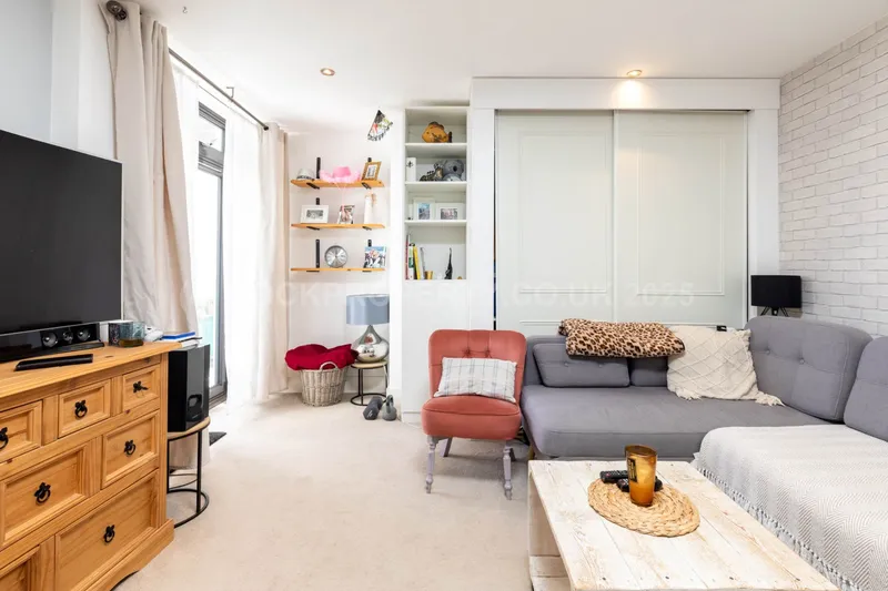 Modern 1 Bed + Balcony, Bath Street, St Helier — photograph 6