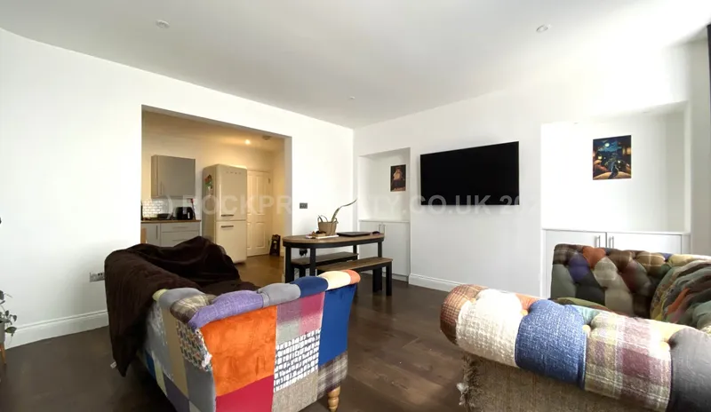 2 Beds - Fantastic Value, Kensington Place, St Helier — photograph 5