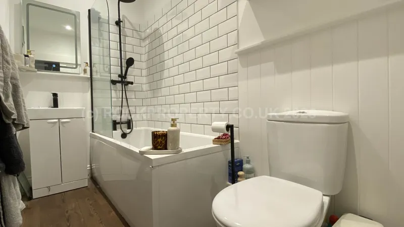 2 Beds - Fantastic Value, Kensington Place, St Helier — photograph 10