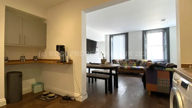 2 Beds - Fantastic Value, Kensington Place, St Helier — photograph 9