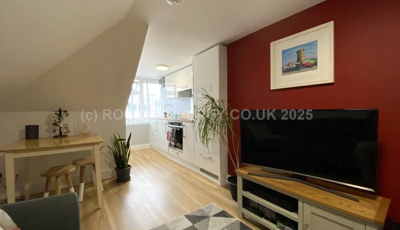 Top Floor 1 Bed Flat, Windsor Terrace, St Mark's Rd — main photograph