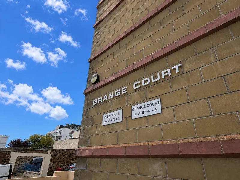 Grange Court — photograph 3