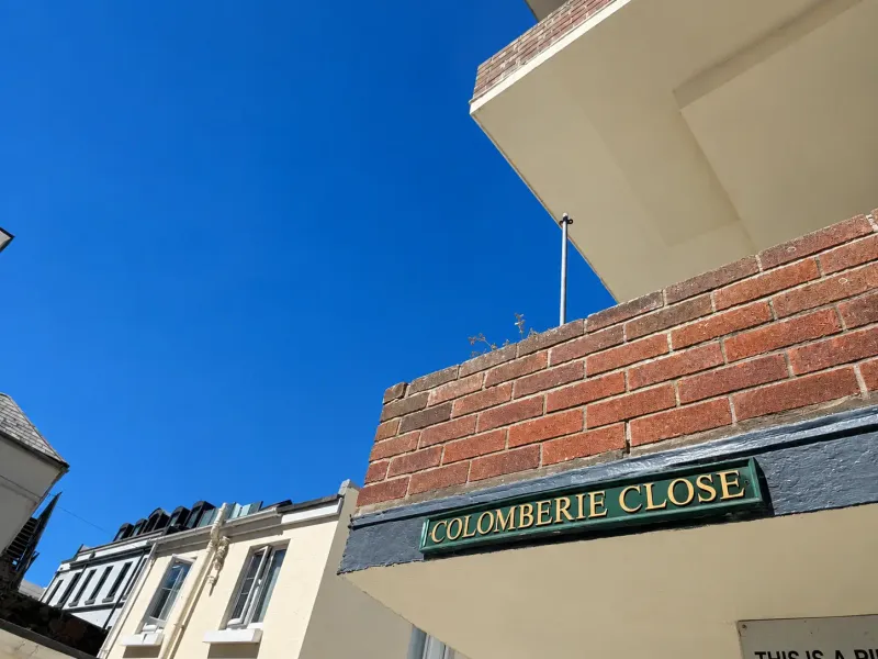 Colomberie Close — photograph 3