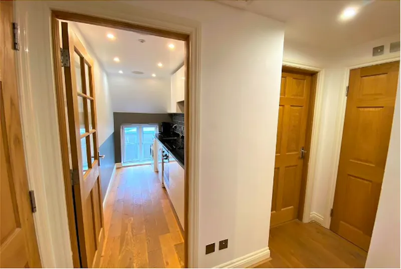 2 bed top floor apartment, St Helier — photograph 4