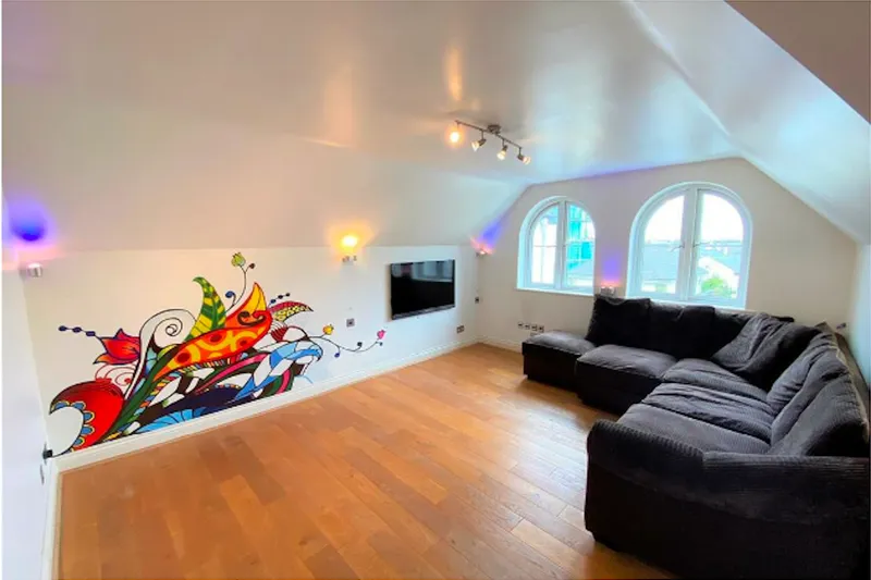 2 bed top floor apartment, St Helier — photograph 2