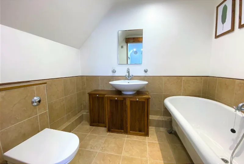 2 bed top floor apartment, St Helier — photograph 6