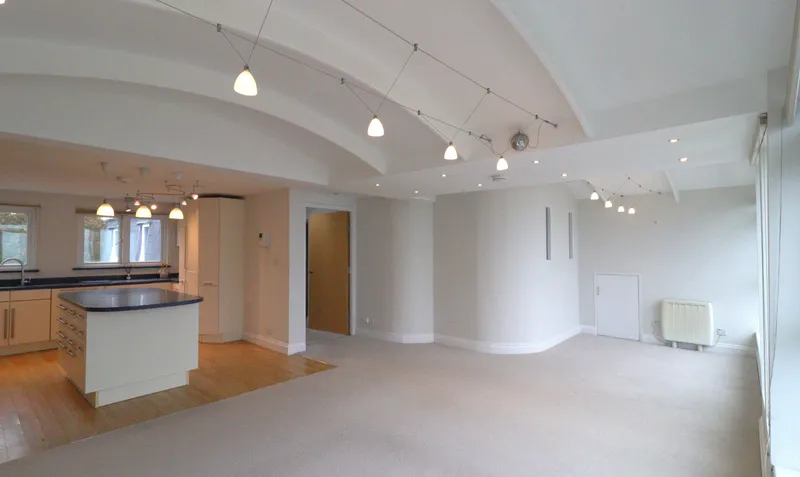 Spacious 2 Bed Penthouse Apartment, St Brelade — photograph 10