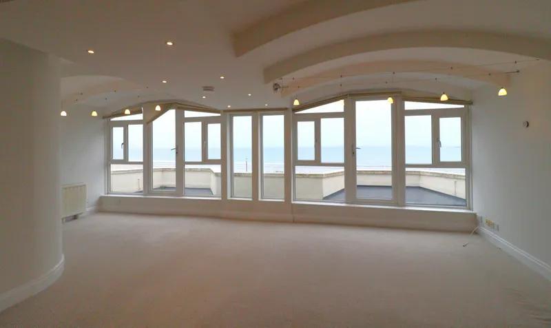 Spacious 2 Bed Penthouse Apartment, St Brelade — photograph 5