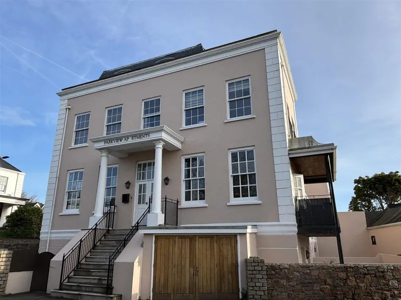 8 Park View Apts La Route Du Fort, St. Saviour, Jersey — main photograph