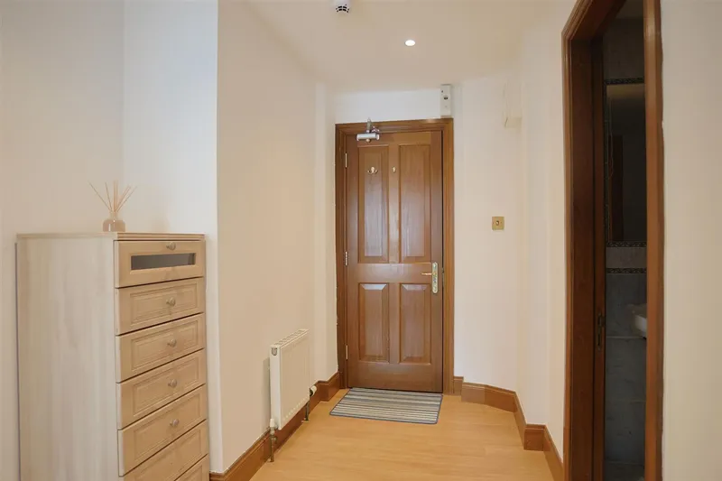 Flat 34, Kensington Court Kensington Place, St. Helier — photograph 10