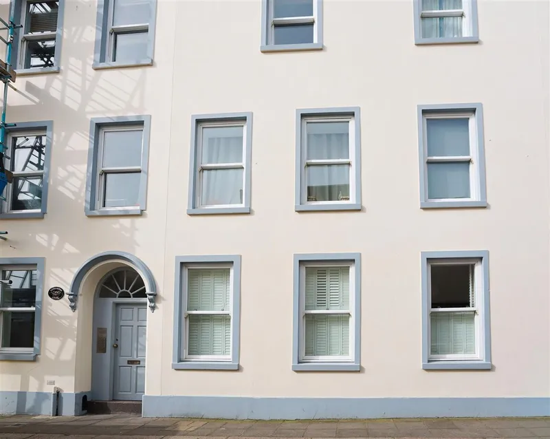 Flat 34, Kensington Court Kensington Place, St. Helier — photograph 9