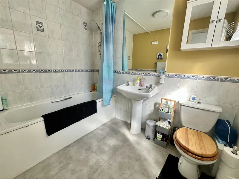 SP188 | 2 Bedroom cottage with outside space | First Tower — photograph 7