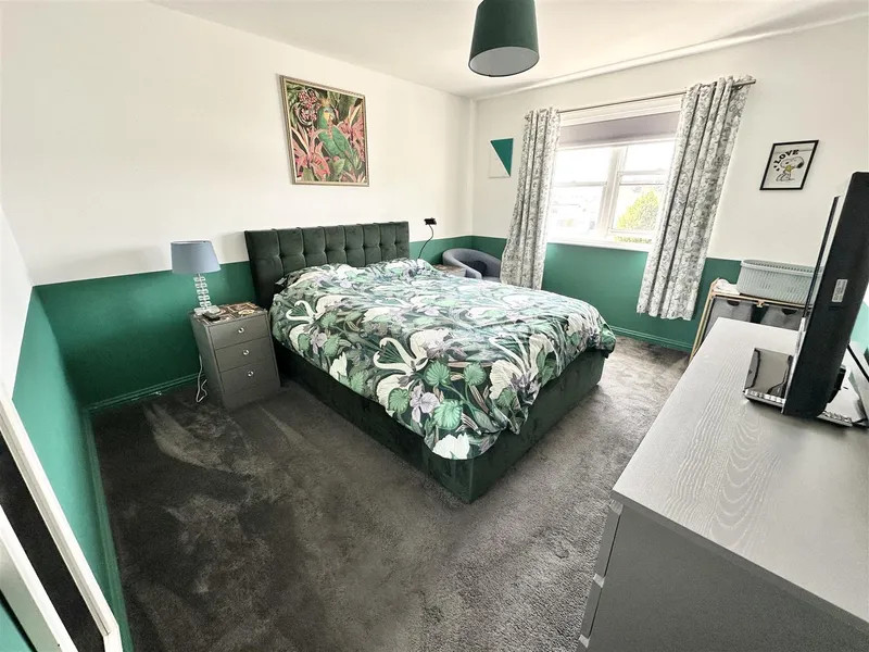 SP224 | First time buyers 2 bed apartment with parking | St Saviour — photograph 4