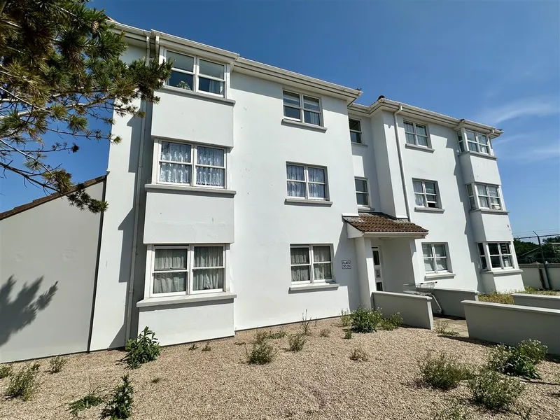 SP224 | First time buyers 2 bed apartment with parking | St Saviour — main photograph