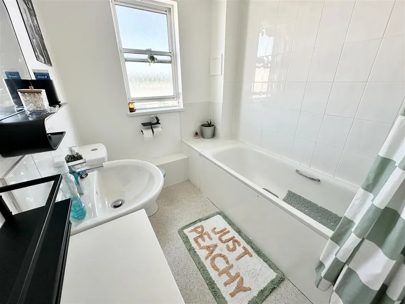SP224 | First time buyers 2 bed apartment with parking | St Saviour — photograph 6