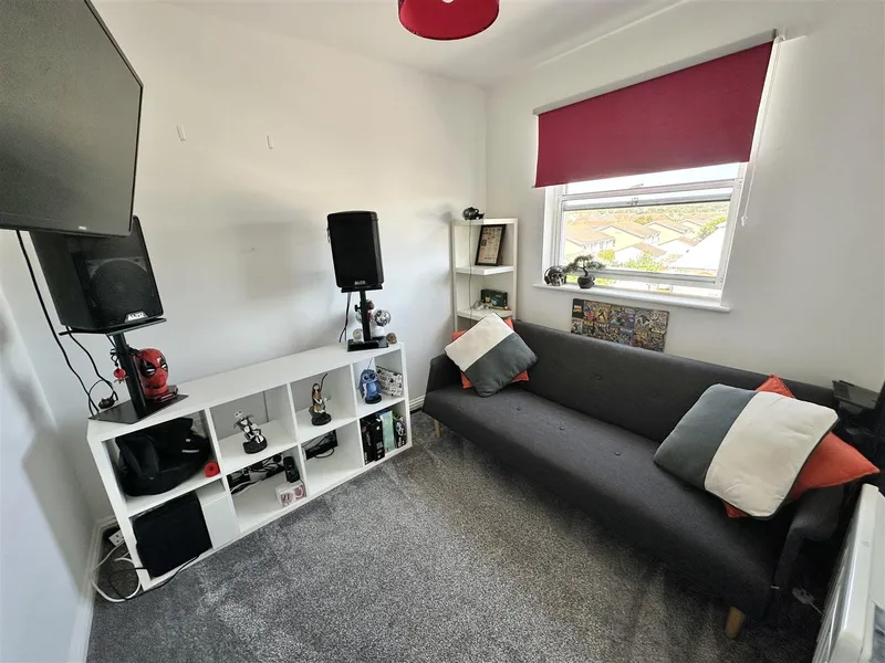 SP224 | First time buyers 2 bed apartment with parking | St Saviour — photograph 5