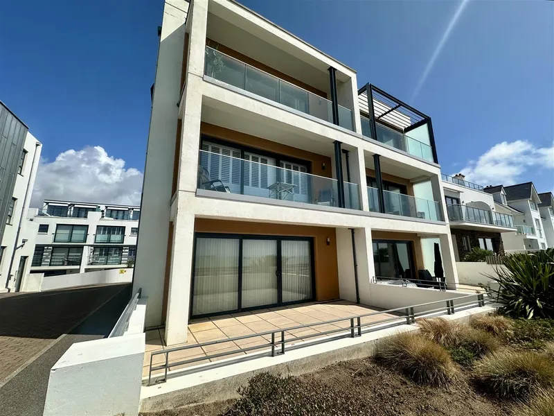 SL608 | 2 Bedroom ground floor apartment with parking and terrace | St Clement — photograph 9