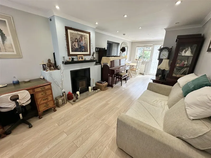 SP002 | 3 Bedroom family home with garden and parking | St Lawrence — photograph 2