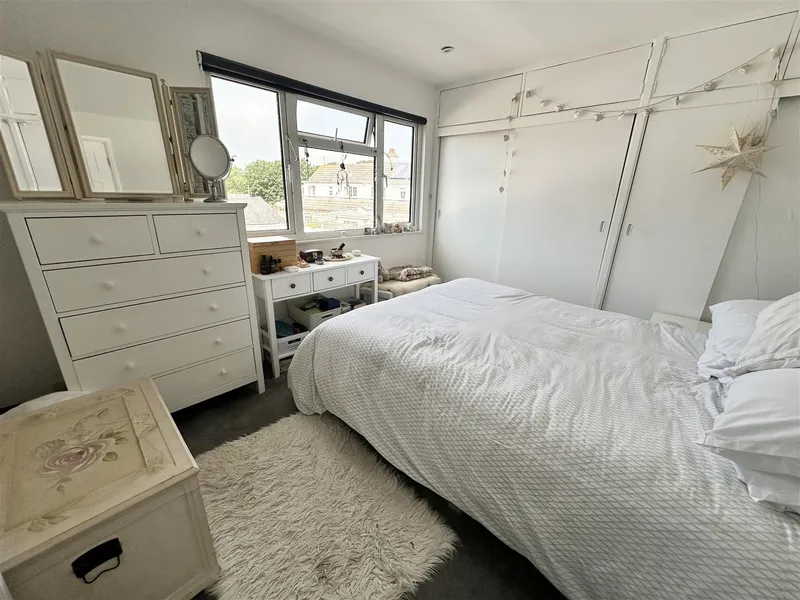 SP002 | 3 Bedroom family home with garden and parking | St Lawrence — photograph 5