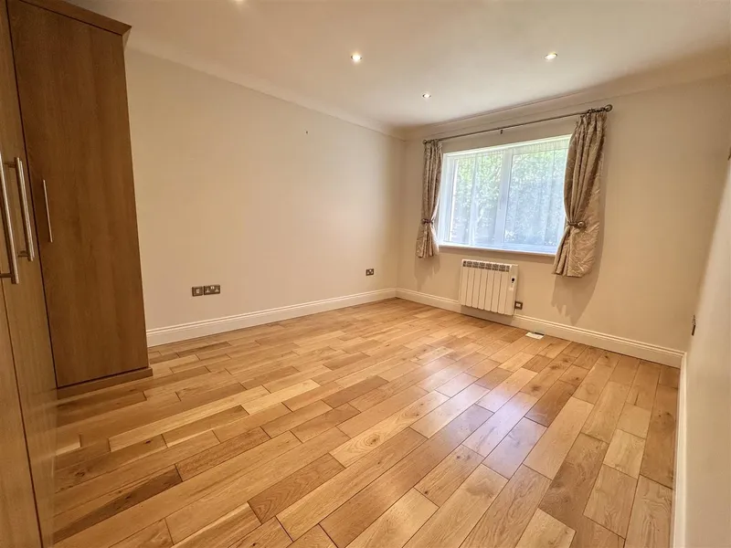SL020 | Ground floor 2 bedroom apartment with parking | St Clement — photograph 5