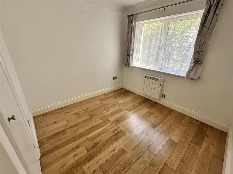 SL020 | Ground floor 2 bedroom apartment with parking | St Clement — photograph 6