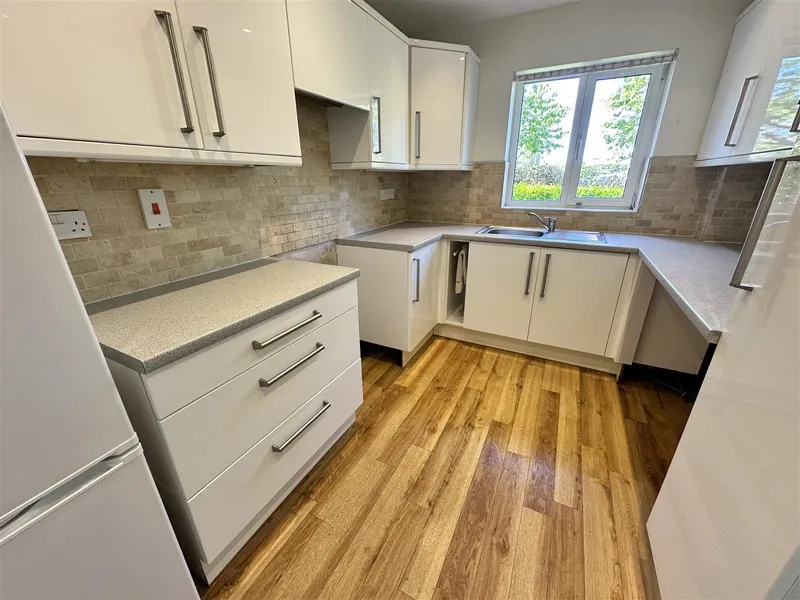 SL020 | Ground floor 2 bedroom apartment with parking | St Clement — photograph 2