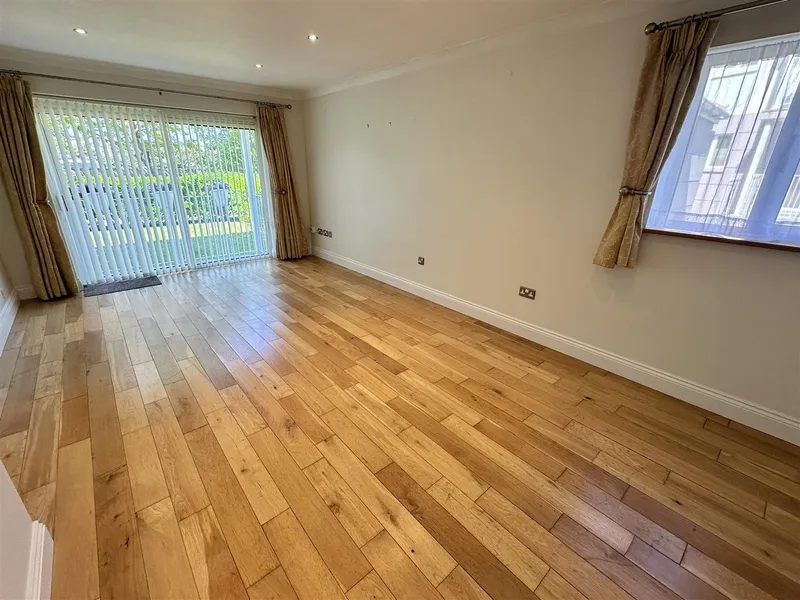 SL020 | Ground floor 2 bedroom apartment with parking | St Clement — photograph 3