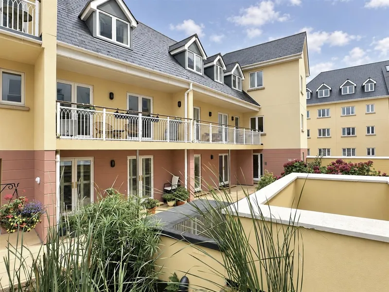 SP049 | 3/4 Bedroom duplex apartment with parking | St Clement — main photograph