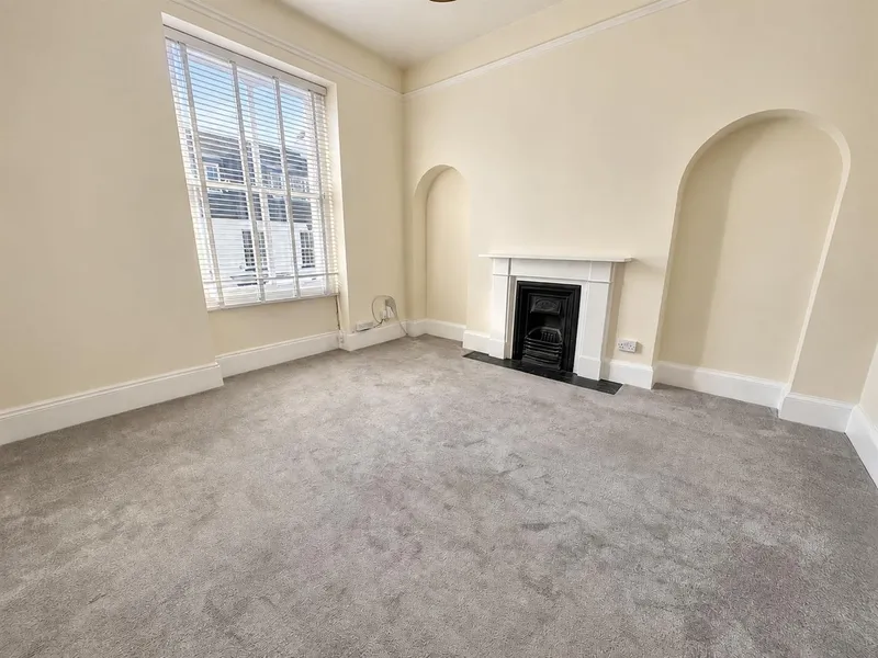 SP722 | 1 Bedroom apartment with option to rent a parking space | St Helier — photograph 2