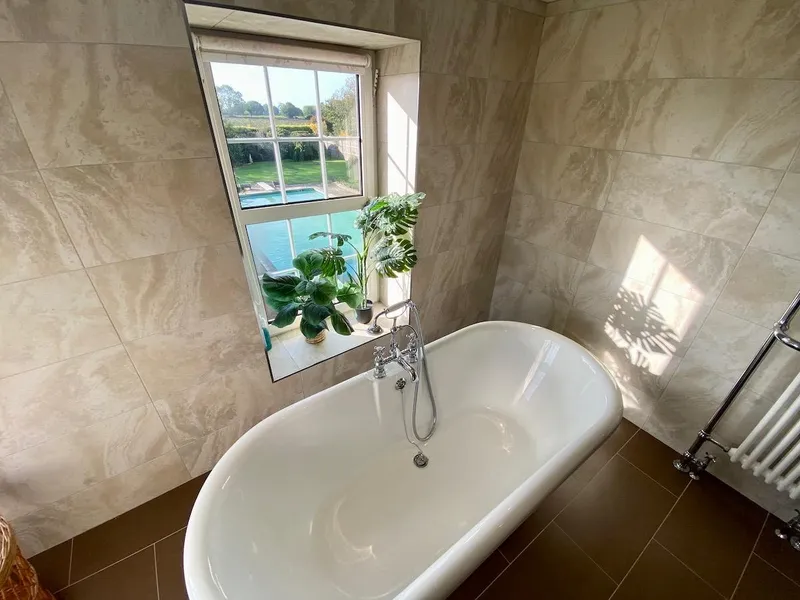 SL215 | Large 3 bedroom home with swimming pool | St Helier — photograph 7