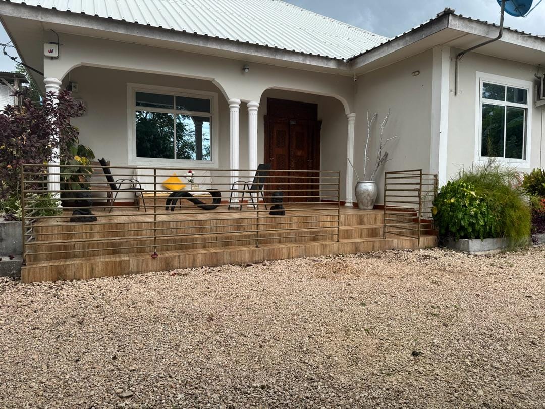 Elegant 4-Bedroom Residence for Long-Term Rent in Paje, Zanziba
