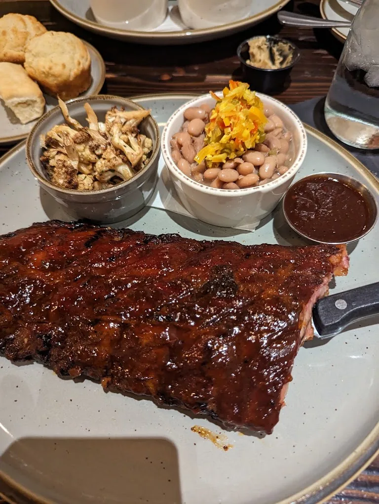 Queenie's Southern Restaurant & Bar — Canton, GA