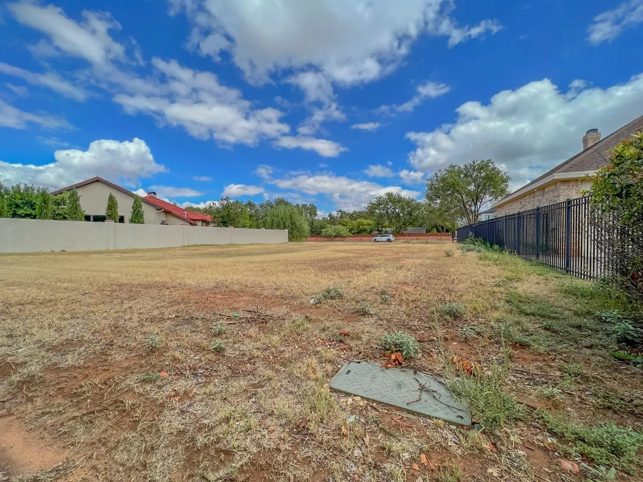 Front exterior — 1910 Aberdeen Avenue, Lubbock, TX 79407