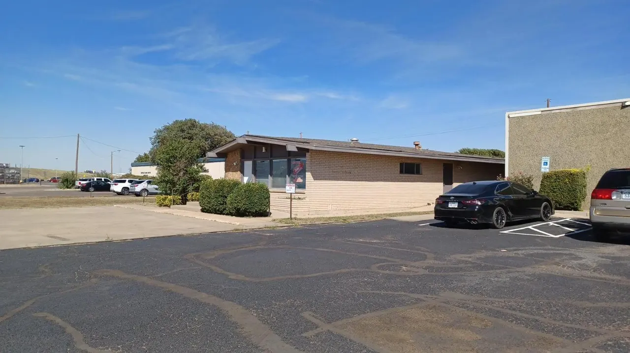 Photo 6 — 2620 Yonkers, Plainview, TX 79072
