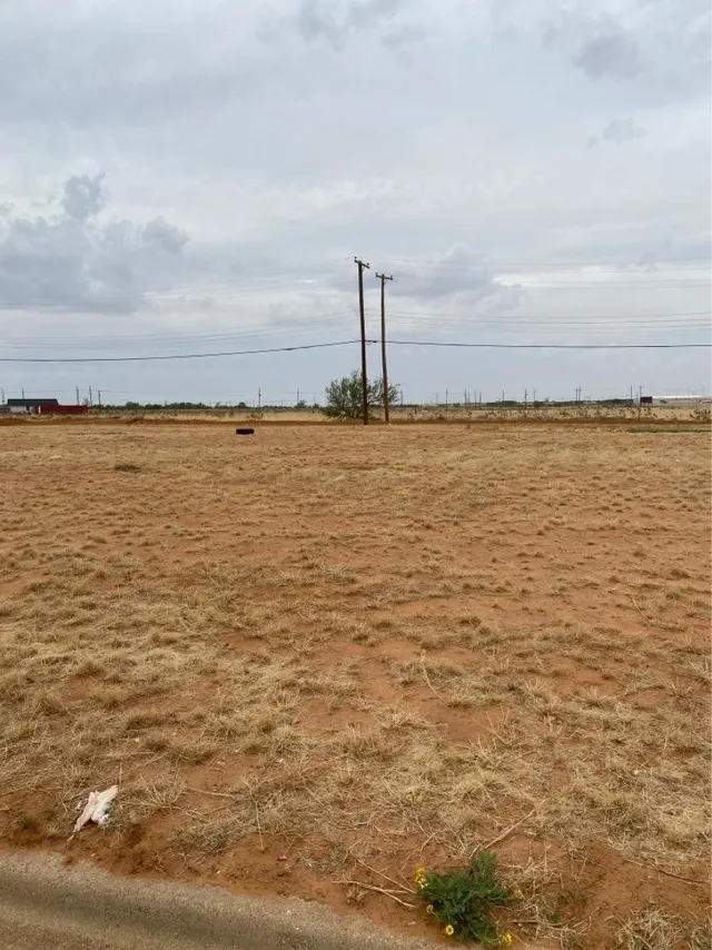 Photo 3 — 3507 E Cornell Street, Lubbock, TX 79403