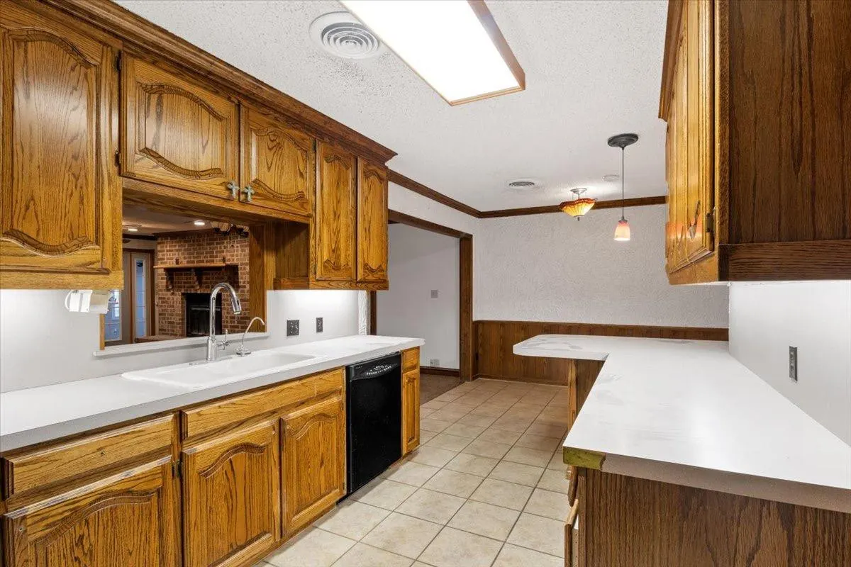 Photo 5 — 604 17th Street, Seagraves, TX 79359