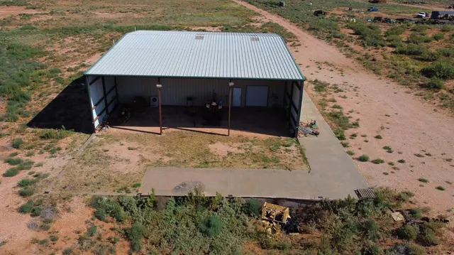 Photo 4 — 1114 County Road 260, Plains, TX 79355