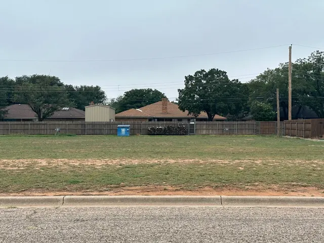 Front exterior — 2048 Harvard Drive, Levelland, TX 79336