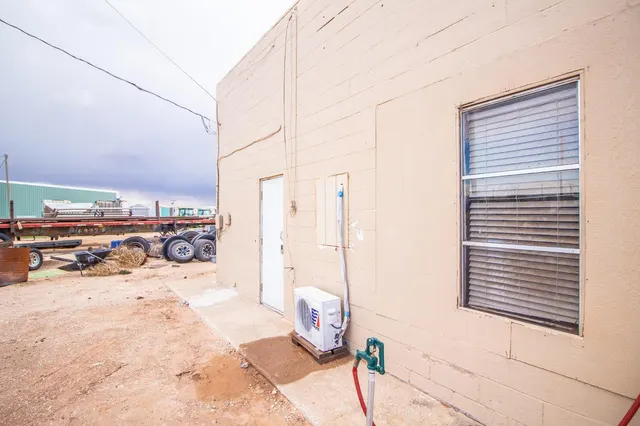 Photo 3 — 1301 Renfro, Meadow, TX 79345