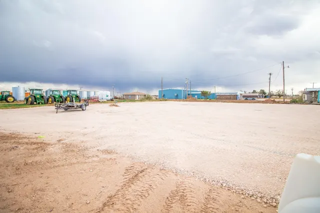 Photo 4 — 1301 Renfro, Meadow, TX 79345