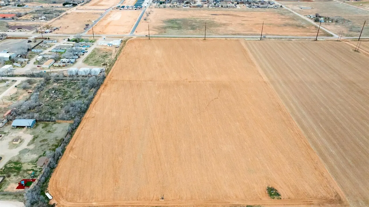 Photo 6 — 602 E 82nd, Lubbock, TX
