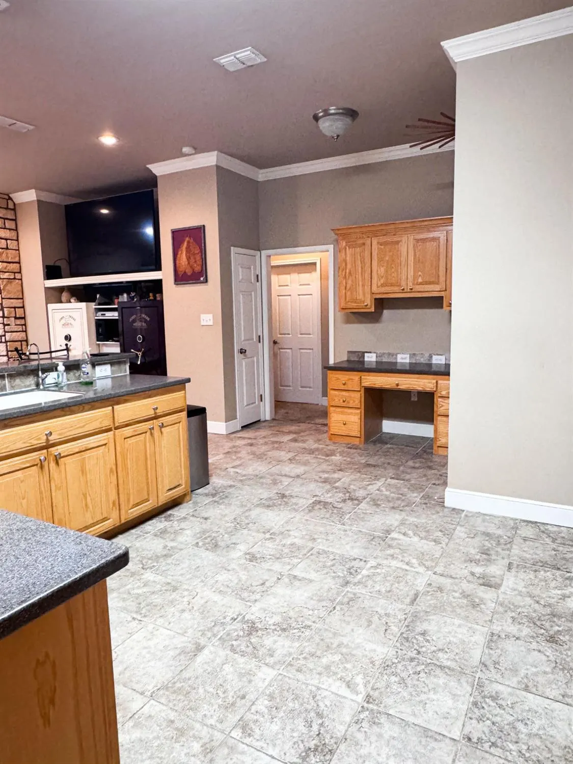 Photo 8 — 804 Birch Street, Idalou, TX 79329