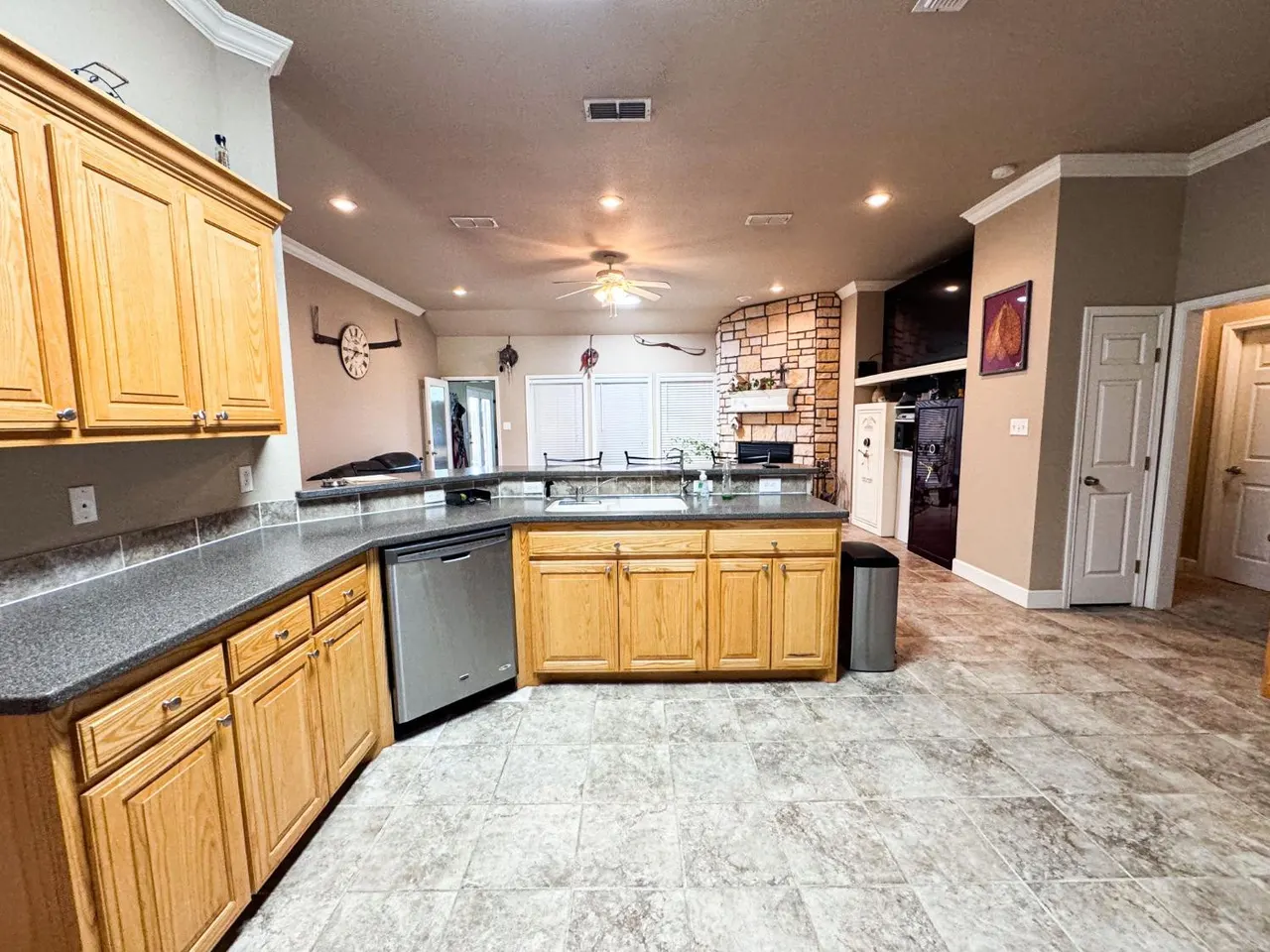 Photo 9 — 804 Birch Street, Idalou, TX 79329
