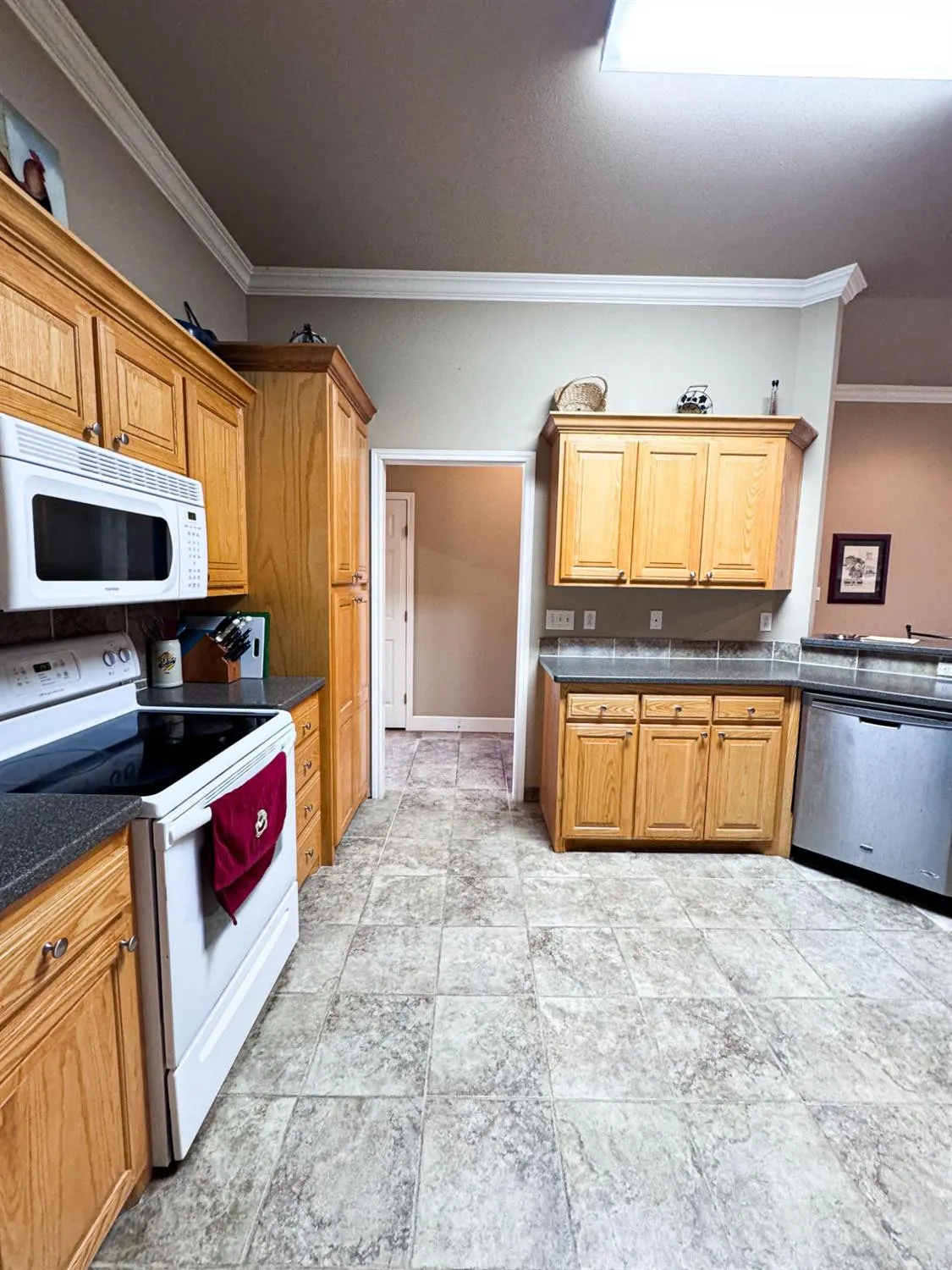 Photo 11 — 804 Birch Street, Idalou, TX 79329