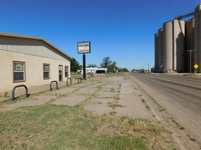 Photo 6 — 203 W 1st, Edmonson, TX 79032