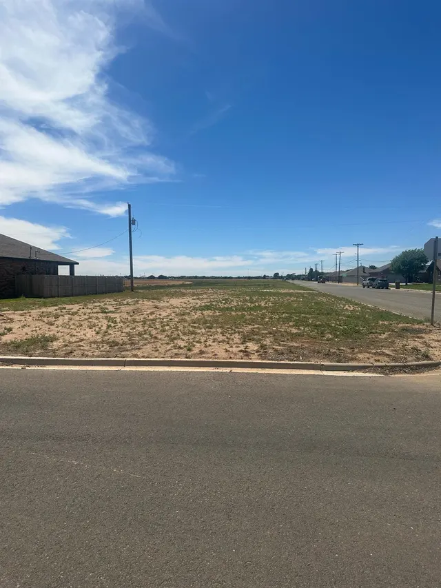 Front exterior — 202 Joliet, Levelland, TX 79336