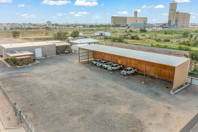 Photo 4 — 1310 Jarvis Street, Lubbock, TX 79403