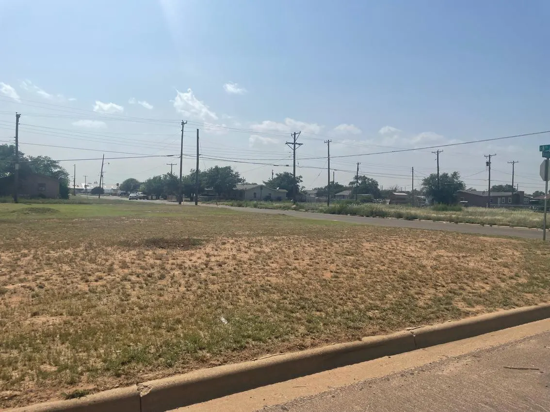 Front exterior — 802 Walnut Avenue, Lubbock, TX 79403