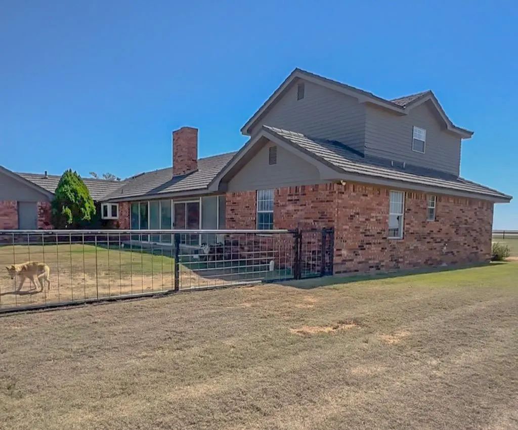 Photo 35 — 1670 W US Highway 70, Plainview, TX 79072